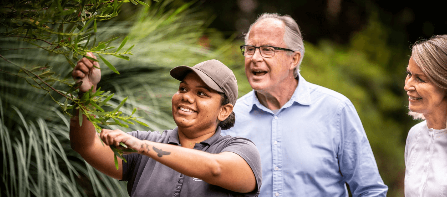 Aboriginal Bush Tucker Tour at the Botanic Gardens of Sydney
